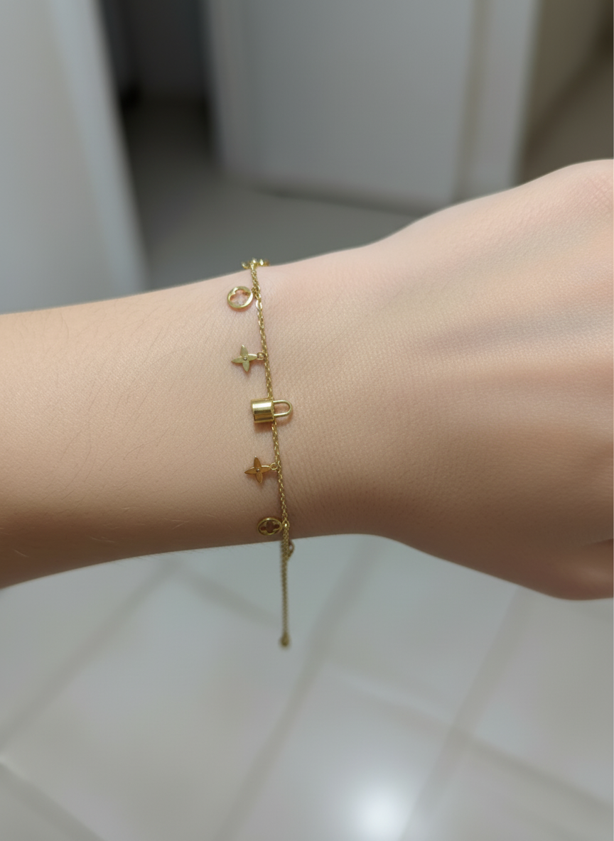 Charm Lock Bracelet – 18K Gold Plated