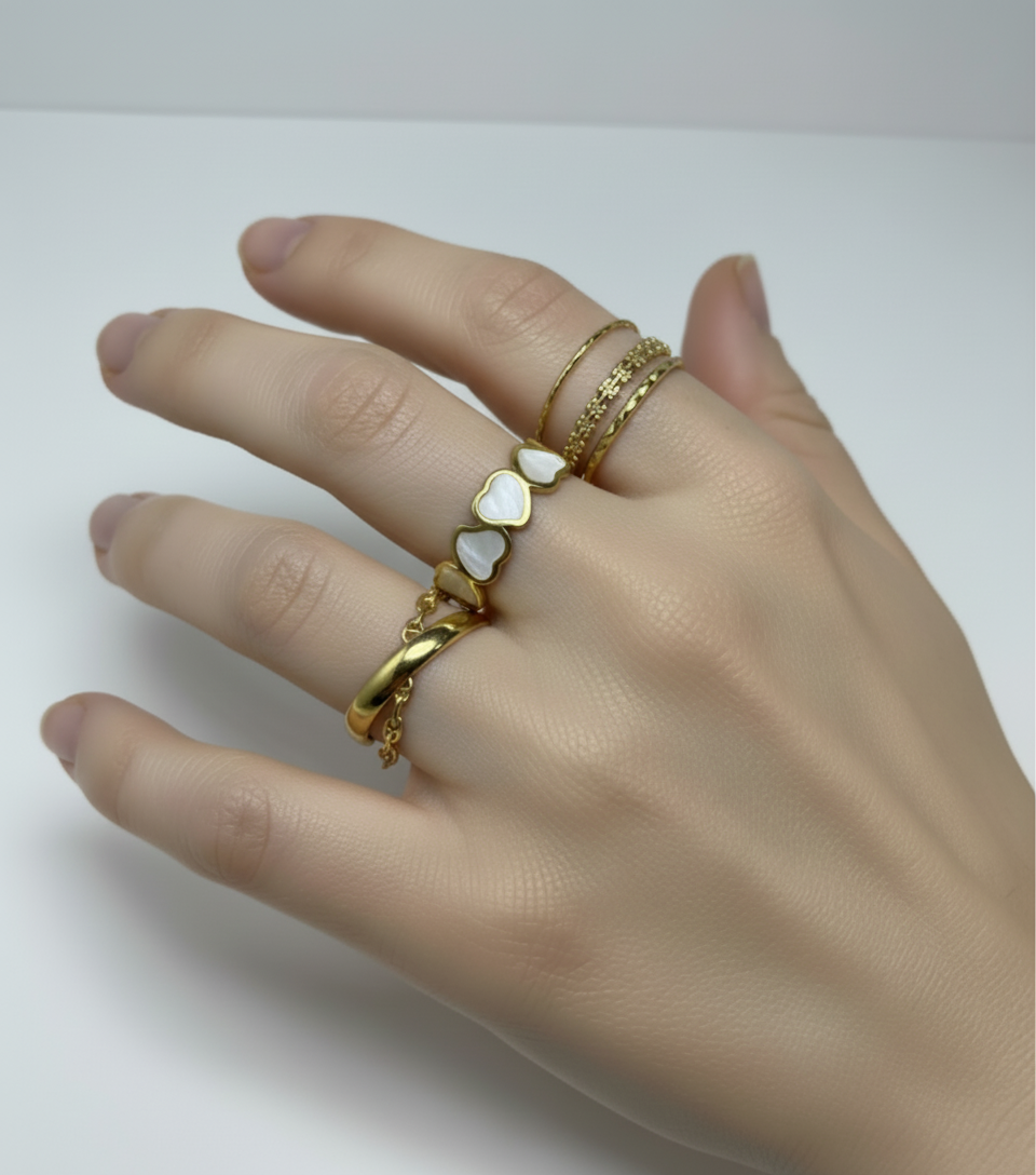 Three-Piece Heart Ring Set – 18K Gold Plated