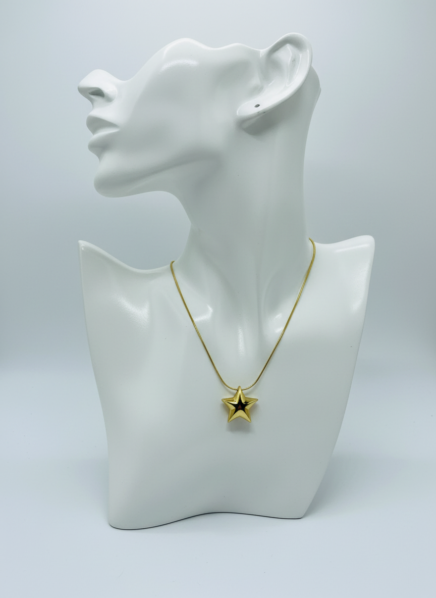 Star Pendant Necklace – 18K Gold Plated