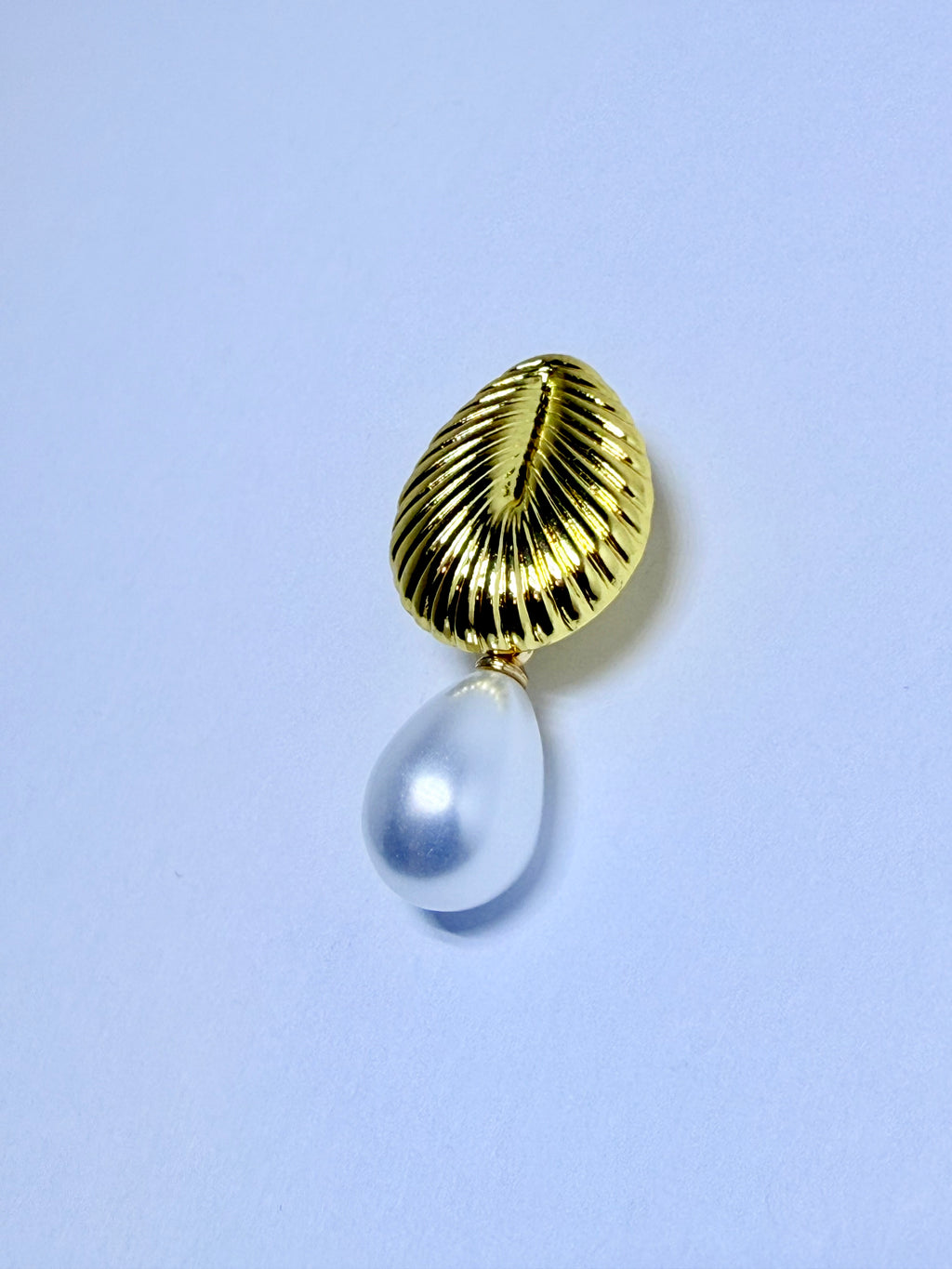 Shell Pearl Drop Earrings
