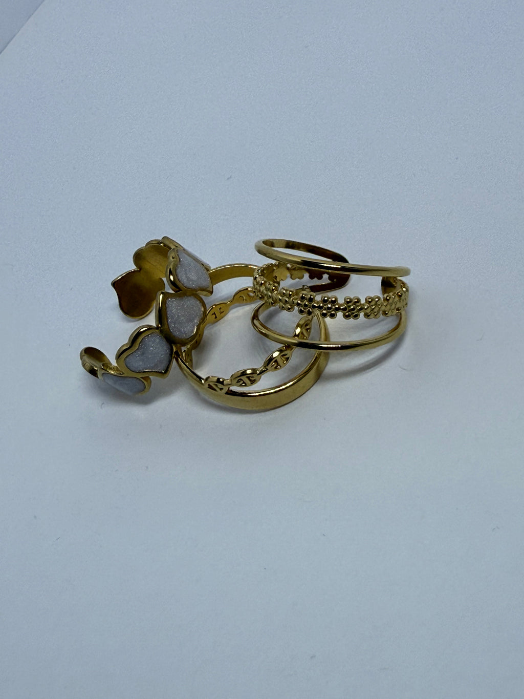 Three-Piece Heart Ring Set – 18K Gold Plated
