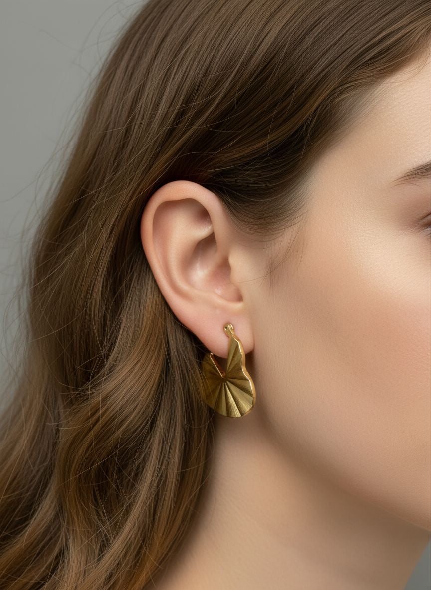 Heart-Shaped Fan-Textured Hoop Earrings